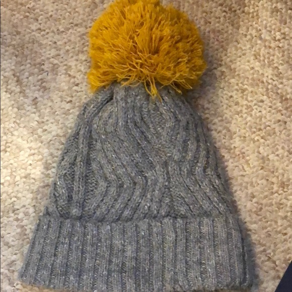 Universal Thread Accessories - Women’s winter hat